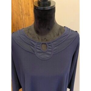 Adele & May Navy 3/4 Sleeved Women’s Top w/keyhole front Plus size 1X Dressy